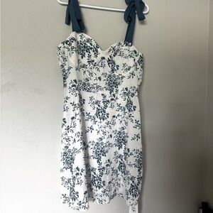 Brand New Floral Tie Strap Spring/Summer Dress Size Large